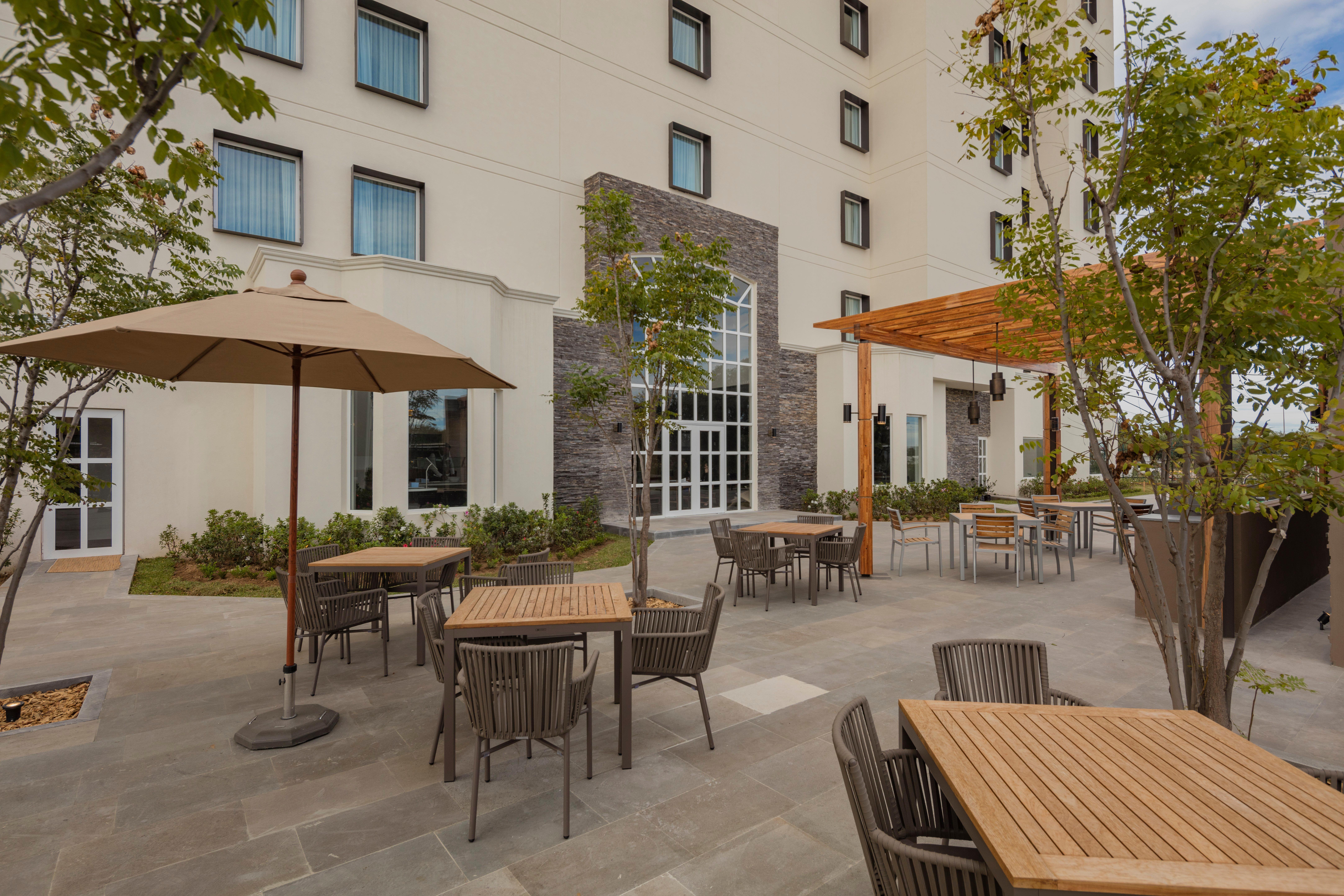 Staybridge Suites - Saltillo By Ihg Εξωτερικό φωτογραφία