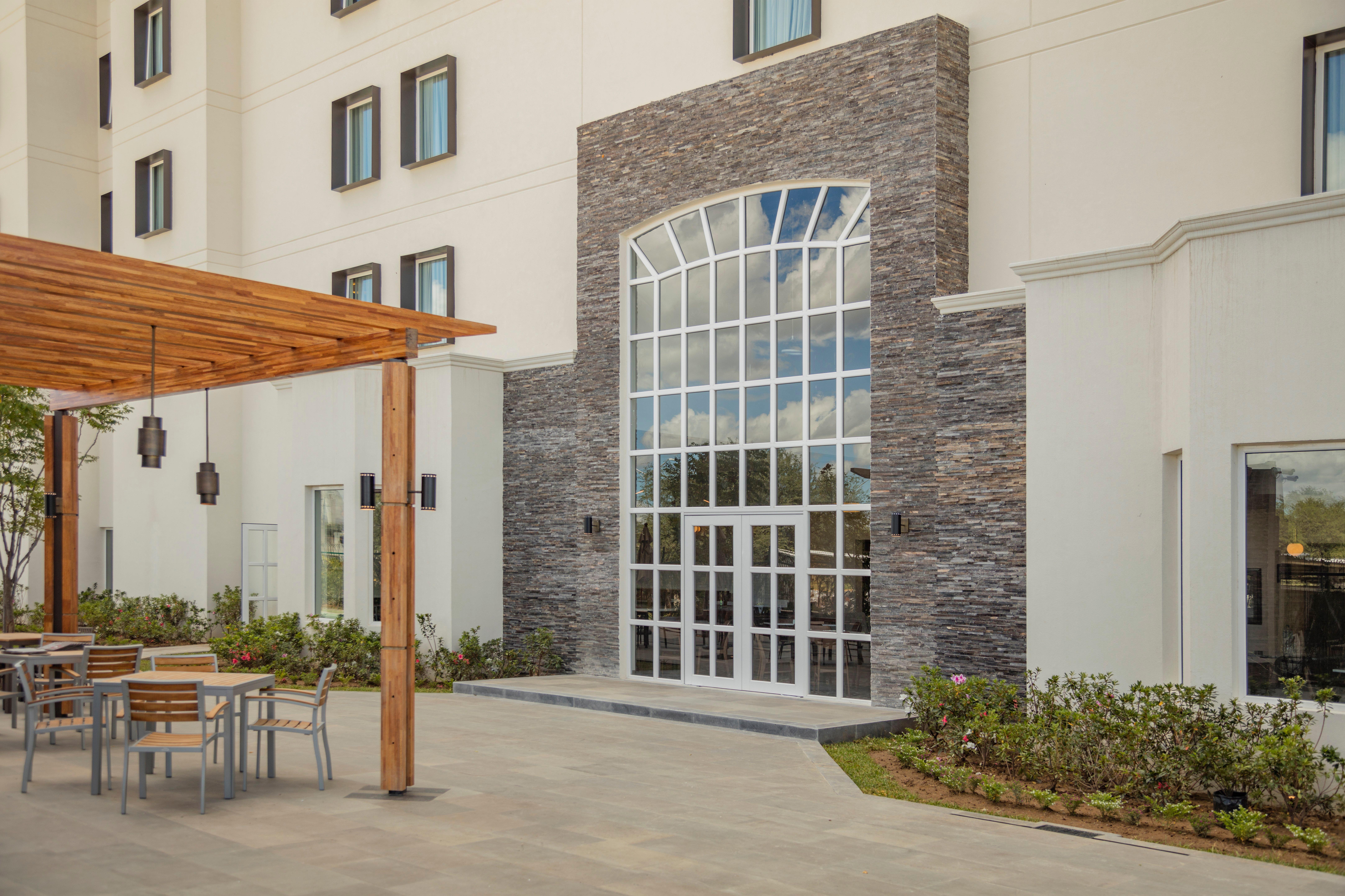 Staybridge Suites - Saltillo By Ihg Εξωτερικό φωτογραφία