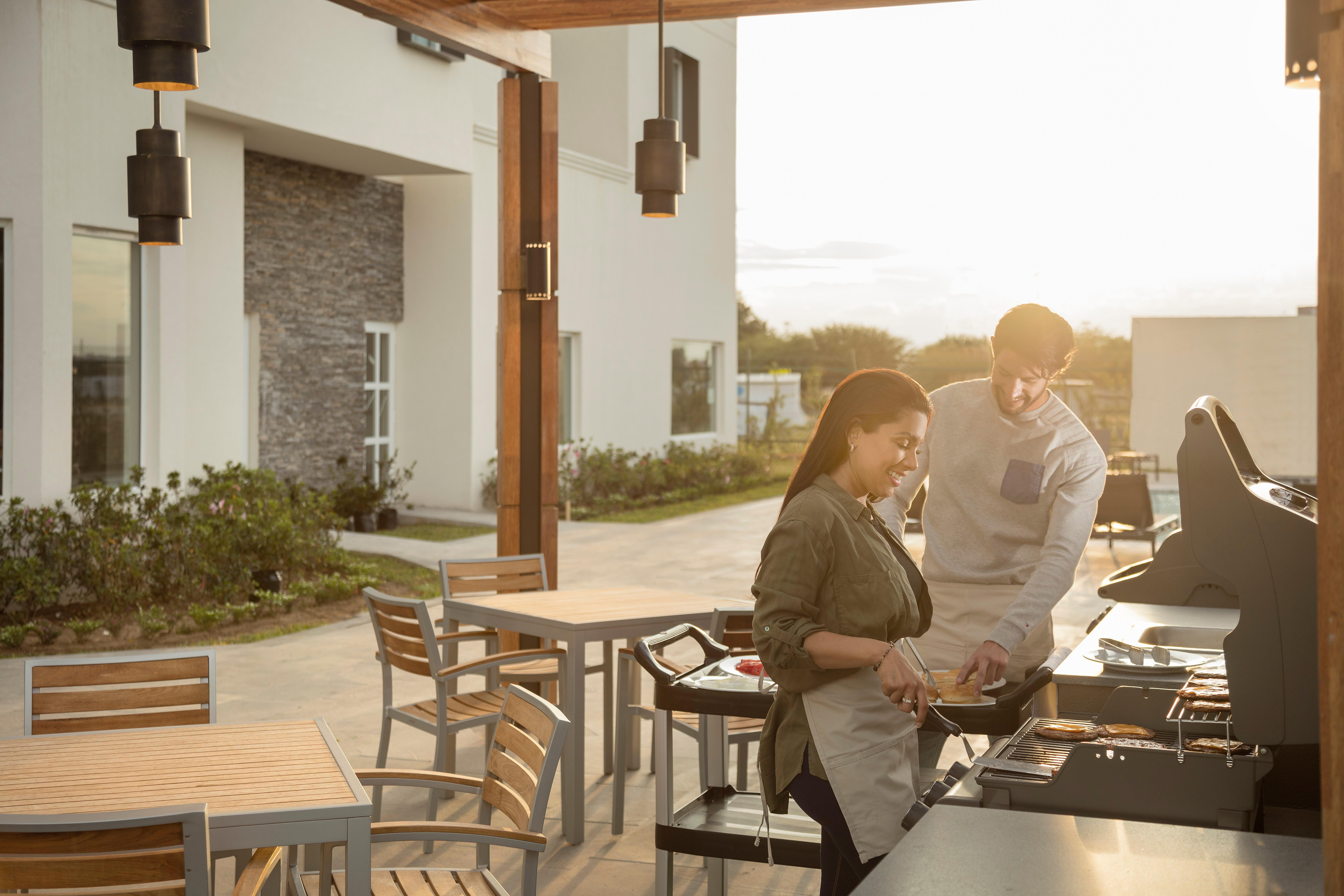 Staybridge Suites - Saltillo By Ihg Εξωτερικό φωτογραφία